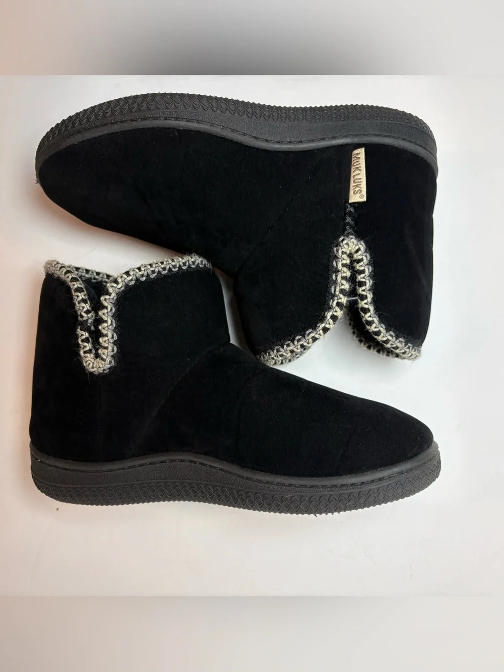 Muk Luks Black Faux Suede Booties Knit Trim Size 6